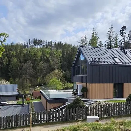 Dom W Czerwonej Dolinie Haus Im Roten Tal Seidorf Sosnowka' Nyaraló *
