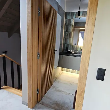 Dom W Czerwonej Dolinie Haus Im Roten Tal Seidorf Sosnówka` * Sosnówka