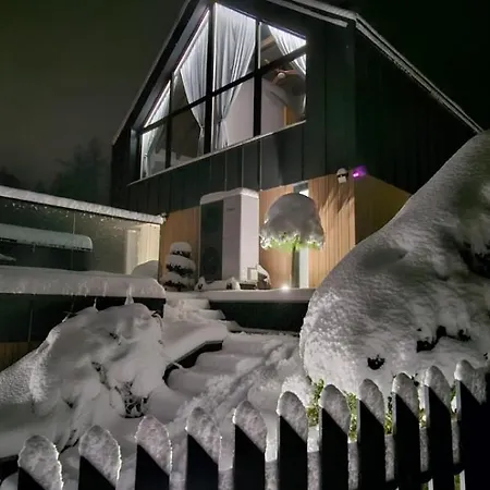 Dom W Czerwonej Dolinie Haus Im Roten Tal Seidorf Sosnówka` Dom wakacyjny *